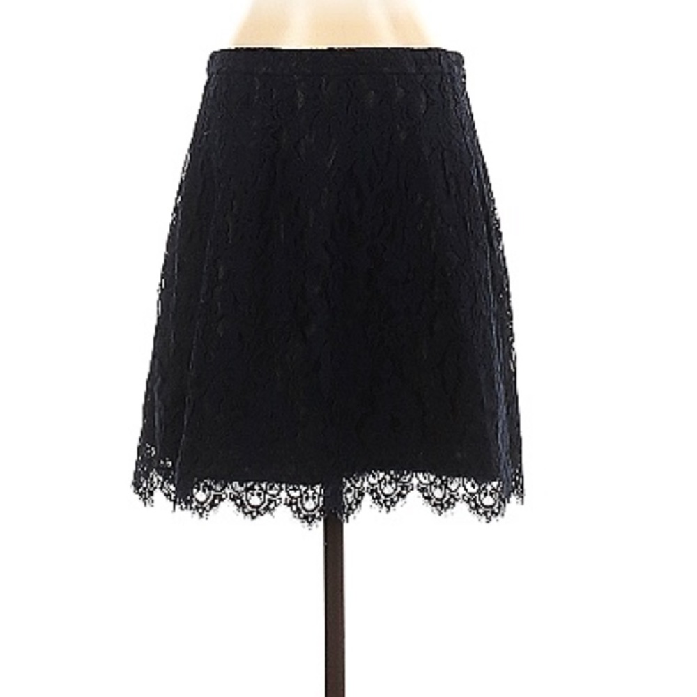 NWT J. Crew Navy Lace Skirt with wo linings both black, one is organza Size 0